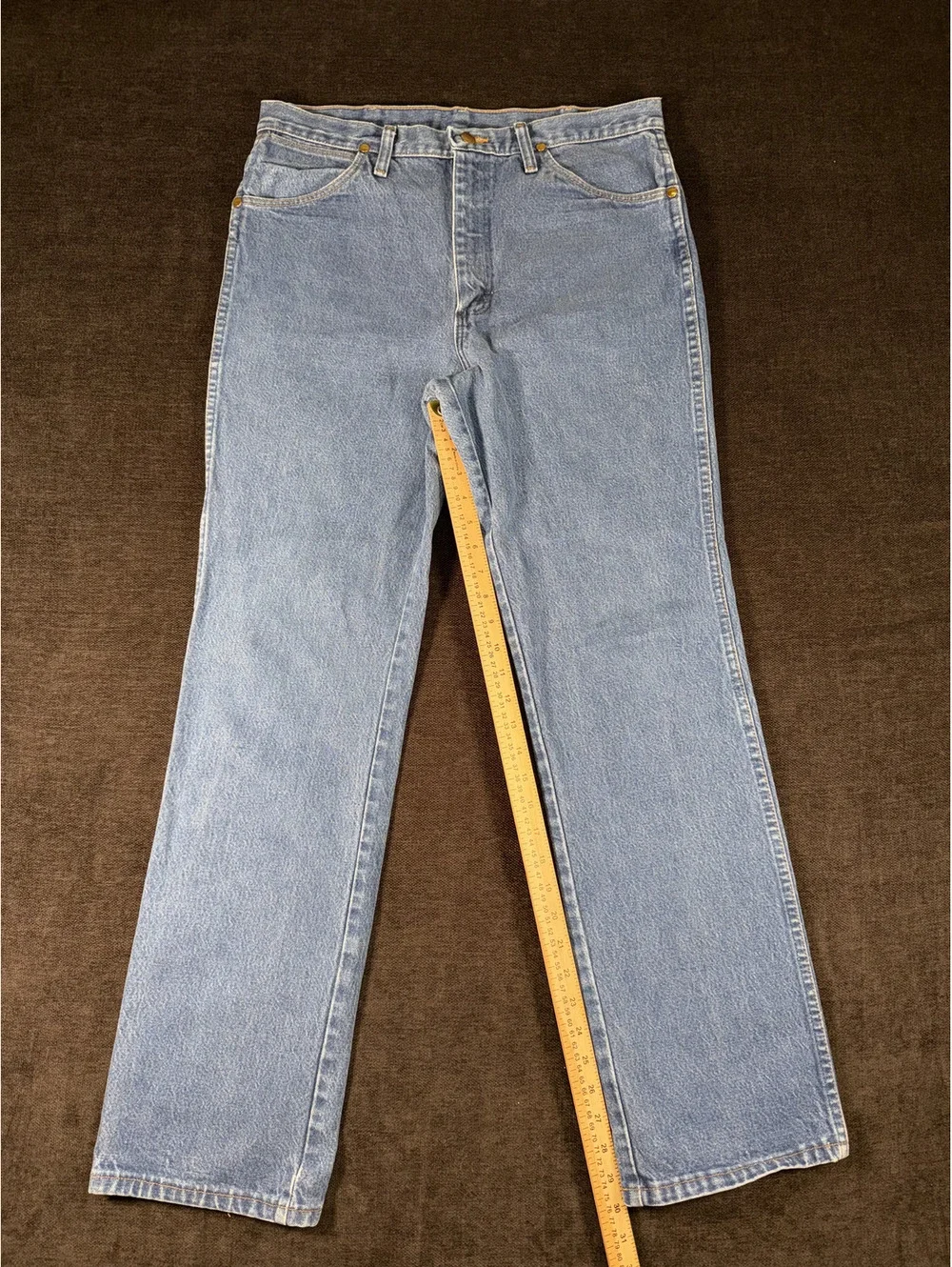 Wrangler Classic Light Blue Denim Jeans 35x32 Straight Fit
